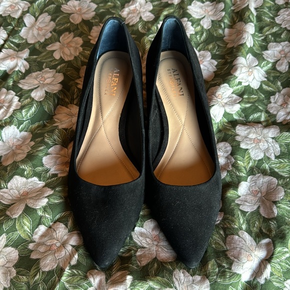 Alfani Black Suede Step N Flex Block Heel Shoes - Picture 2 of 6